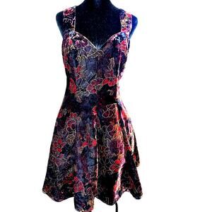 Beautiful VINTAGE 90'S Velvet Floral RAMPAGE brand Dress - Sz. 7